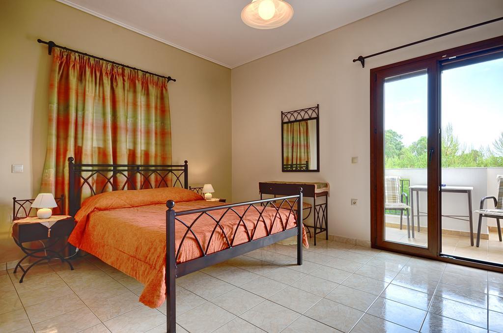 Andriani-Michalis Studios Vasilikos  Ruang foto